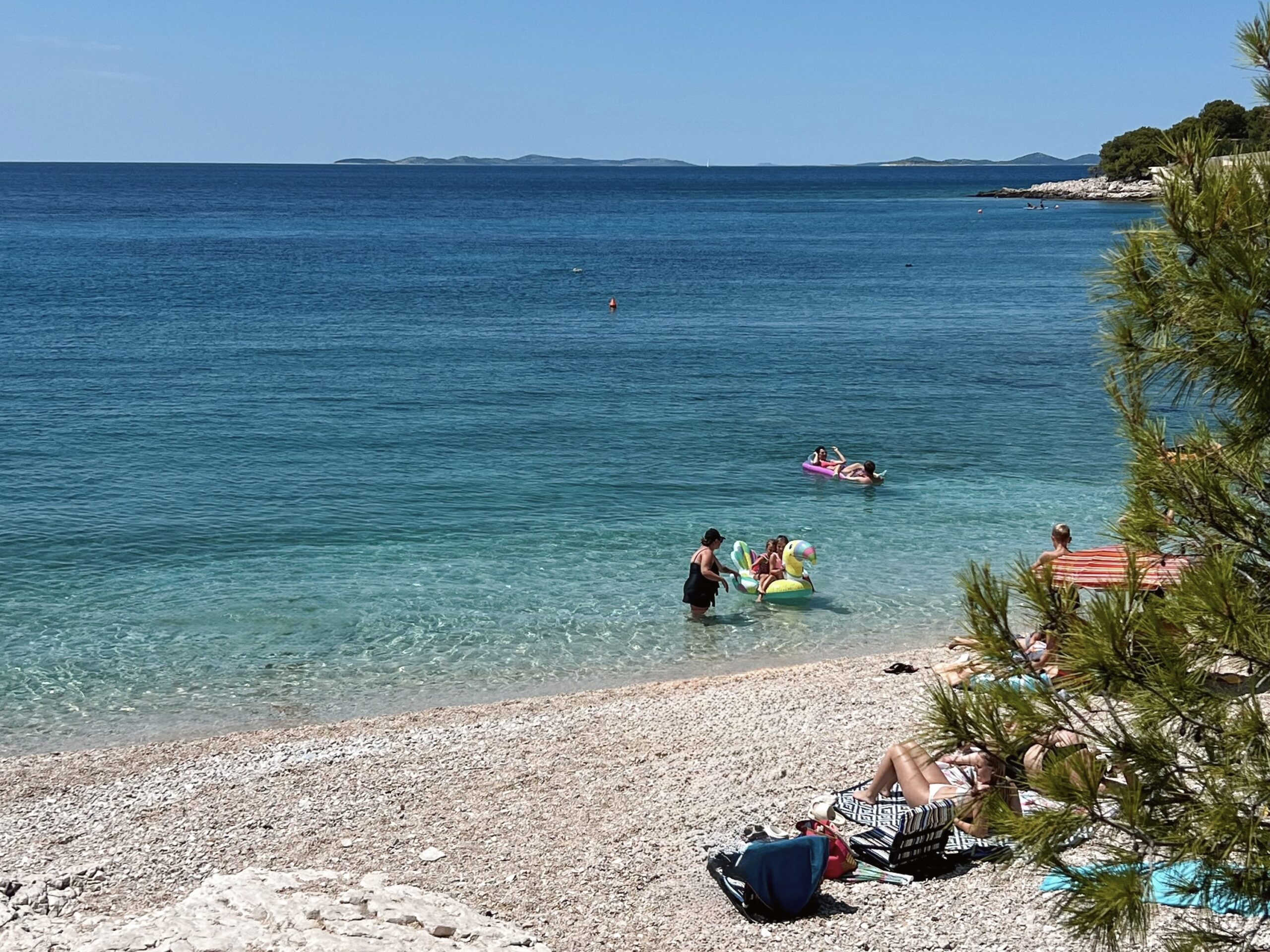 dolac primosten beach